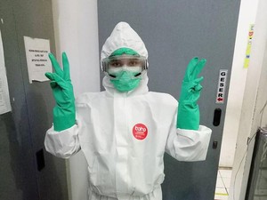 Dukungan Zee Zee untuk Sarah Shahab yang Jadi Dokter Saat Pandemi Corona