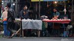 Pasar Cicaheum Bandung juga Ramai di Hari Pertama PSBB