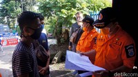 Karena tak mengindahkan imbauan pemerintah, Salah satu keluarga yang baru saja datang dari Surabaya pun menjadi ODP lantaran mudik ke Kecamatan Cimahi Utara, Kota Cimahi. Mereka pun harus mengisolasi diri guna memutus penyebaran mata rantai COVID-19.