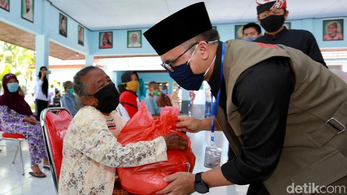 bupati anas