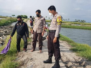 Seorang Ayah di Sulsel Temukan Jasad Anaknya Mengambang di Saluran Air