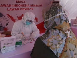 Cerita Relawan COVID-19 di Wisma Atlet Jadi Tempat Curhat Pasien
