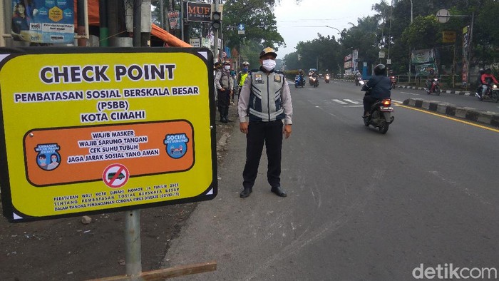 Arus lalu lintas di perkotaan dan perbatasn Cimahi masih pada di hari pertama PSBB
