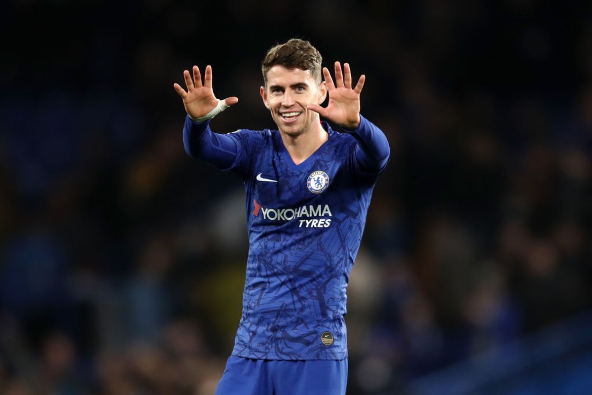 Jadi Beli Jorginho Nggak, Sarri? (Getty Images/Bryn Lennon)