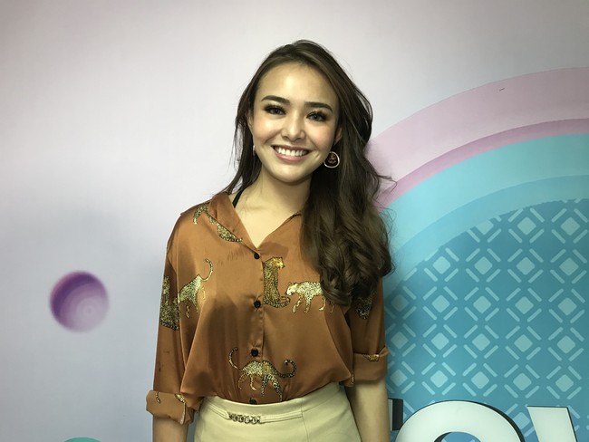 Namun Amanda Manopo tak menampik kalau tabungannya menipis karena wabah virus Corona. Menurutnya dia bukan satu-satunya pekerja di industri hiburan yang mengalami kerugian. Foto: Hanif Hawari/ Istimewa