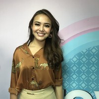 Namun Amanda Manopo tak menampik kalau tabungannya menipis karena wabah virus Corona. Menurutnya dia bukan satu-satunya pekerja di industri hiburan yang mengalami kerugian. Foto: Hanif Hawari/ Istimewa