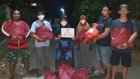 Hasil dari penjualan masker itu nantinya akan didonasikan kepada Panti Asuhan dan masyarakat kurang mampu yang tersebar di sejumlah daerah. Kain Nusantara yang dibuat masker, antara lain adalah kain tenun khas Bali, seperti kain Poleng, Songket, Cepuk, Endek, Gringsing, dan Gedongan. Selain itu, ada juga kain Songket Lombok dari Nusa Tenggara Barat dan tenun ikat Sumba (Nusa Tenggara Timur). Foto: dok. CIRI