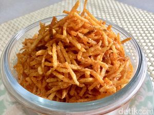 3 Resep Lauk Kering Topping Ketupat yang Renyah Pedas
