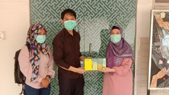 Universitas Islam Indonesia (UMI) meminjamkan alat tes PCR ke Unhas Makassar.