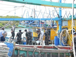 Tabrak Kapal Petugas Saat Curi Ikan, Kapal Berbendera Vietnam Tumbang