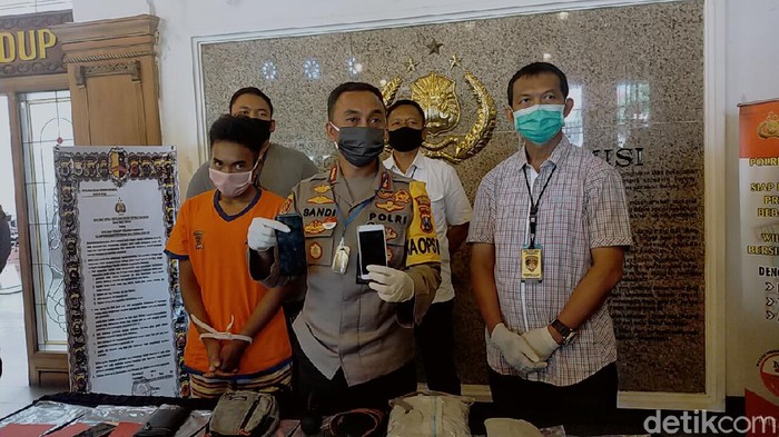 pembunuhan di surabaya