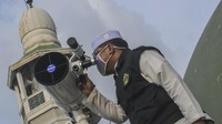 Ketetapan itu berdasarkan hasil sidang isbat yang dihadiri sejumlah ormas Islam hingga ahli astronomi.