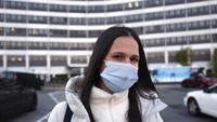 Cody menambahkan bahwa karena wilayah tersebut sedang menghadapi musim flu parah pada saat itu, banyak kasus mungkin salah diklasifikasikan sebagai influenza. Cody menyebut kasus-kasus ini mirip dengan ujung gunung es, yang mengindikasikan bahwa lebih banyak juga telah terinfeksi.