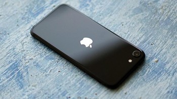 Apple menyematkan RAM 3 GB dengan baterai berkapasitas 1.821 mAh Foto: Sina Mobile