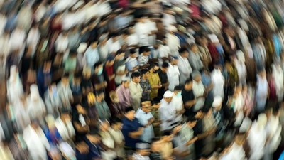 Salat Tarawih Pertama di Aceh Tanpa Pyshical Distancing