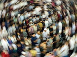 Salat Tarawih Pertama di Aceh Tanpa Pyshical Distancing