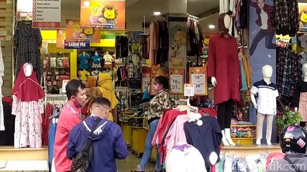 Warga Garut padati pusat kota sehari jelang ramadhan