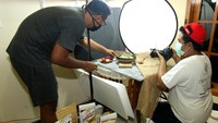 Kegiatan foto produk secara gratis yang bertema UMKM Bangkit di masa Pendemi COVID-19 itu, guna mendukung pelaku usaha dalam memasarkan produknya.