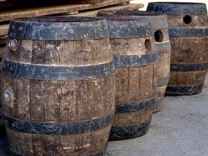 700 Liter Bir Hilang Digasak Maling dari Reruntuhan Kapal Karam