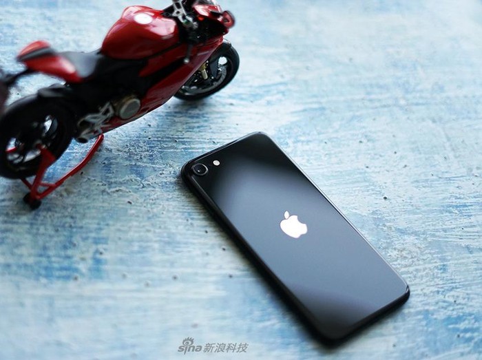 iPhone SE