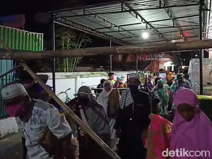 Jemaah Masjid di Kota Parepare Ini Gelar Salat Tarawih karena Spontan