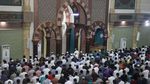 Salat Tarawih Pertama di Aceh Tanpa Pyshical Distancing
