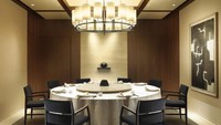Palsun adalah restoran Korea-China kelas atas dari Hotel Shilla. Tempat ini bisa digunakan untuk acara sanggyeonrae, tunangan resmi di mana dua keluarga bertemu untuk pertama kali dan memutuskan tanggal pernikahan