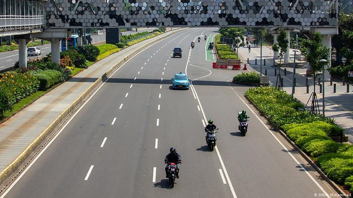 Menilik Perbedaan PSBB di Jakarta dan Bandung, Ada Aturan Soal Jam Operasi Pasar
