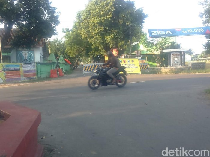 Tim Gugus Tugas COVID-19 Magetan menerapkan PSBB ala Magetan di Desa Temboro sejak Selasa (21/4). Penerapan itu dilakukan karena Temboro merupakan klaster penyebaran Corona.
