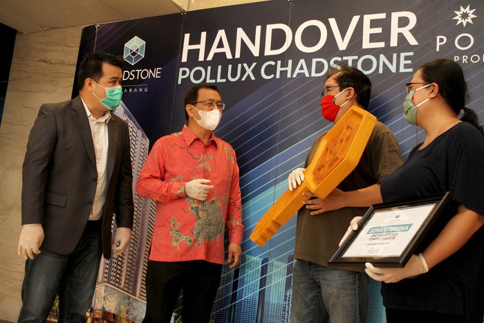 Serah Terima Apartemen di Tengah Pandemi Corona Di tengah pandemi Corona, PT Pollux Properti Indonesia Tbk, dengan produk Chadstone Cikarang tetap melakukan serah terima unit sesuai target yang telah ditentukan bertahap di bulan April 2020.