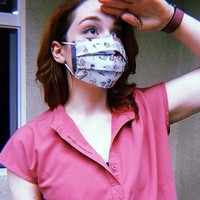 Wanita 27 tahun itu pun mendaftar di sekolah keperawatan dan mulai melakukan voluntir untuk merawat orang. Ia mengaku jatuh cinta dengan komunitas dan lingkungan pekerjaan hingga merasanya seperti rumah. Foto: Instagram @jenniferstone