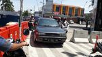 Hari Pertama PSBB di Tegal, Kendaraan Masih Bisa Menerobos Barikade