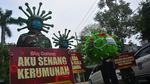 Lihat Lagi Cara Unik Warga Dunia Lawan Corona, dari Peti Mati-Pocong