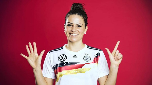 Kenalkan Melanie Leupolz: Main di Chelsea, Pacari Sami Khedira