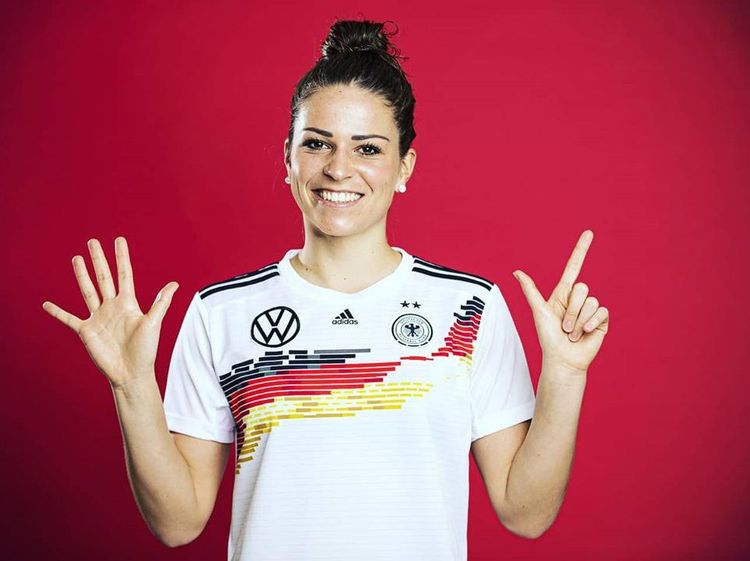 Kenalkan Melanie Leupolz: Main di Chelsea, Pacari Sami Khedira