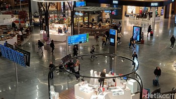 Suasana Bandara Istanbul dipotret dengan telefoto 13MP dari Oppo Reno3 Pro (Fitraya Ramadhanny/detikcom)