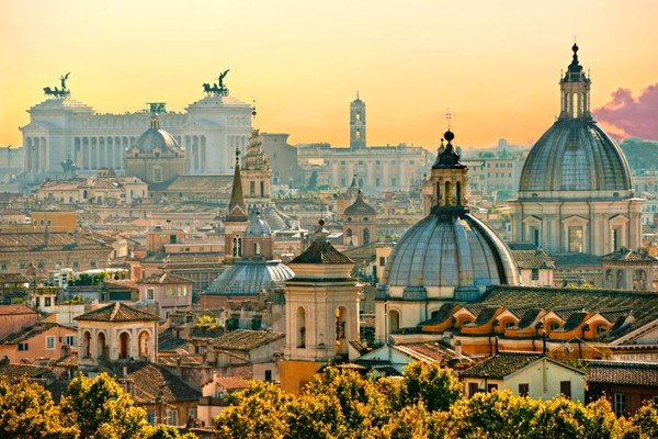 Banyak negara masih menutup diri untuk turis berpaspor konvensional atau hanya boleh dimasuki pebisnis. Italia, Finlandia, Spanyol, Luksemburg ada di peringkat keempat dengan skor 188 negara bebas visa (Foto: Shutterstock) Banyak negara masih menutup diri untuk turis berpaspor konvensional atau hanya boleh dimasuki pebisnis. Italia, Finlandia, Spanyol, Luksemburg ada di peringkat keempat dengan skor 188 negara bebas visa (Foto: Shutterstock)