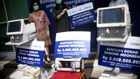 Siloam Hospitals Group merupakan salah satu grup rumah sakit yang secara aktif membantu pemerintah dalam penyediaan fasilitas untuk membantu penanggulangan COVID-19 di Indonesia. Tiga unit ventilator ini nantinya akan diberikan kepada dua rumah sakit khusus rujukan COVID-19, yaitu Siloam Hospitals Kelapa Dua dan Siloam Hospitals Mampang. Foto: dok. Siloam Hospitals