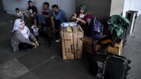 Meskipun demikian, masih ada saja calon penumpang yang bandel tak mengindahkan imbauan pemerintah guna memutus mata rantai penyebaran COVID-19 dengan larangan tidak mudik! Seperti inilah.