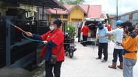 Selain meningkatkan kesetiakawanan sosial, nilai ibadah dalam menyediakan penganan untuk berbuka ini juga bernilai pahala sangat besar di mata Allah. Atas dasar itulah mereka saling berlomba-lomba untuk berbuat baik dan beramal saleh selama Ramadhan. Foto: dok. Baguna PDIP
