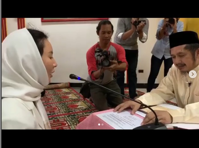 Fitria Yusuf Fitria Yusuf