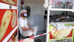 Pedagang Roti di Dubai Bertahan dari Serangan Wabah Corona
