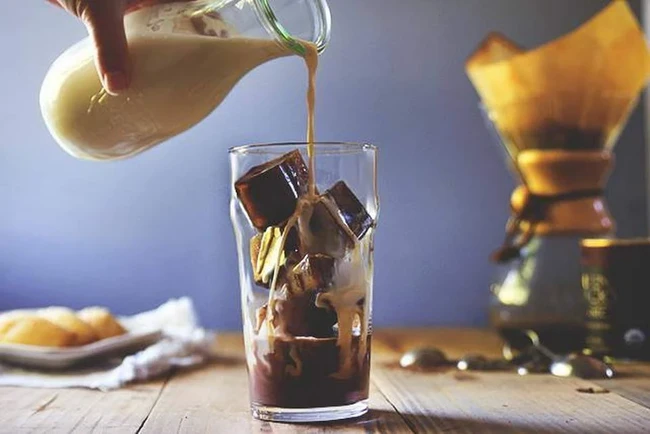 Menu Buka Puasa Segar, Racik Es Kopi Jepang yang Hits