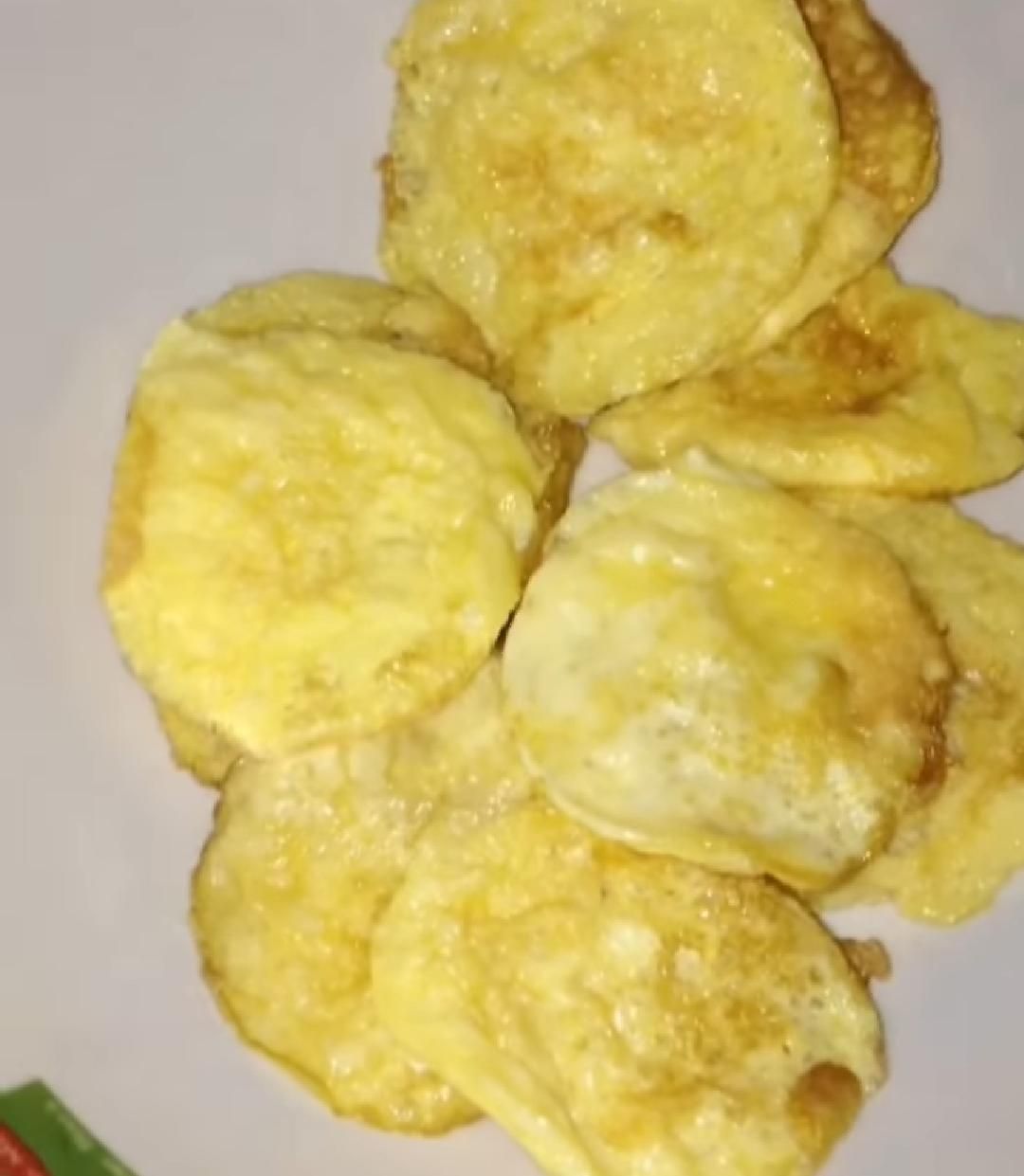 masak telur pakai kaleng minuman