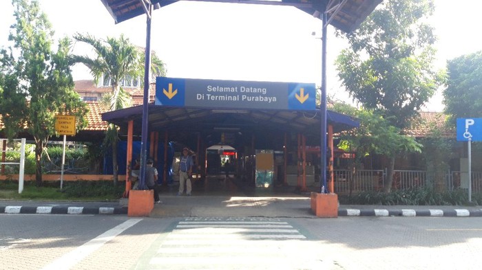 Terminal Purabaya Bungurasih saat wabah corona