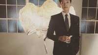 Memulai karirnya dari tahun 2002, Rain merupakan salah satu bintang K-Pop yang terkenal di dunia. Baru-baru ini menyapa para penggemarnya lewat aplikasi TikTok. Foto: Instagram @rain_oppa