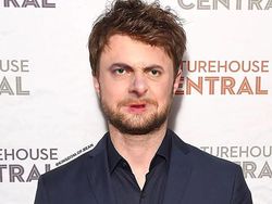 Kocak! Konten Kreator Hibur Orang dengan Photoshop Mr. Bean