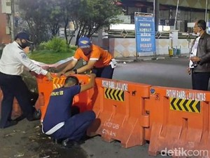 Banyak Pelanggar PSBB, Pemkot Cimahi Tutup Jalan hingga Setop Angkot