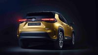 Pada bagian belakang, Yaris Cross mengusung desain lampu dengan bentuk horizontal dipadu garis strip LED memanjang hingga bagian tengah. Foto: dok. Toyota