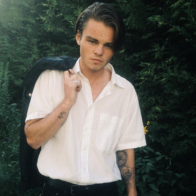 Punya wajah seperti Leo ternyata tak selalu membahagiakan. Rasanya berat terkadang ketika orang memanggil saya Leo, bukan nama saya, katanya. (Foto: Instagram/@konradannerud)